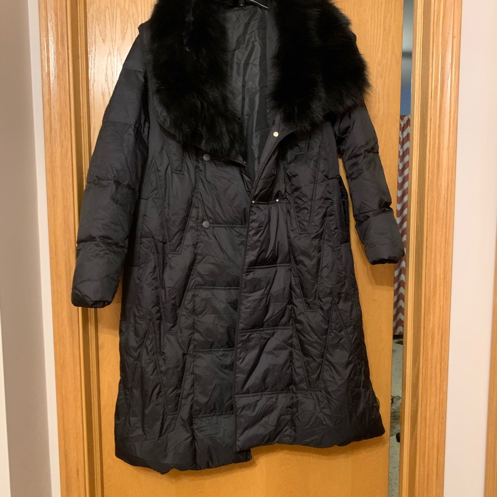Elegant Black Fur-Trimmed Women's Coat